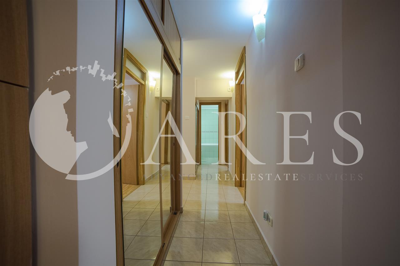 Vanzare Apartament 4 Camere Mall Vitan Mobilat