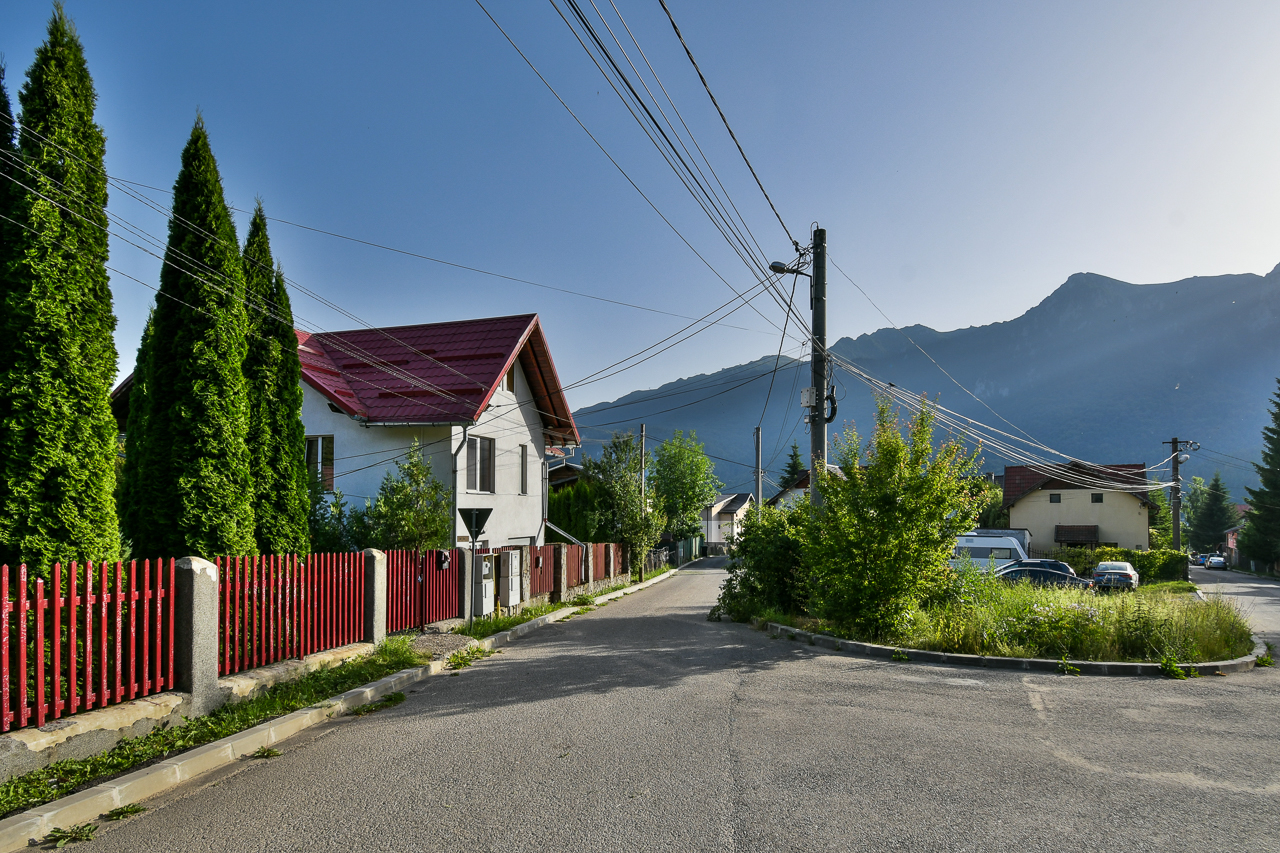 Vila in Busteni Poiana Tapului cu vedere panoramica catre Muntii Bucegi