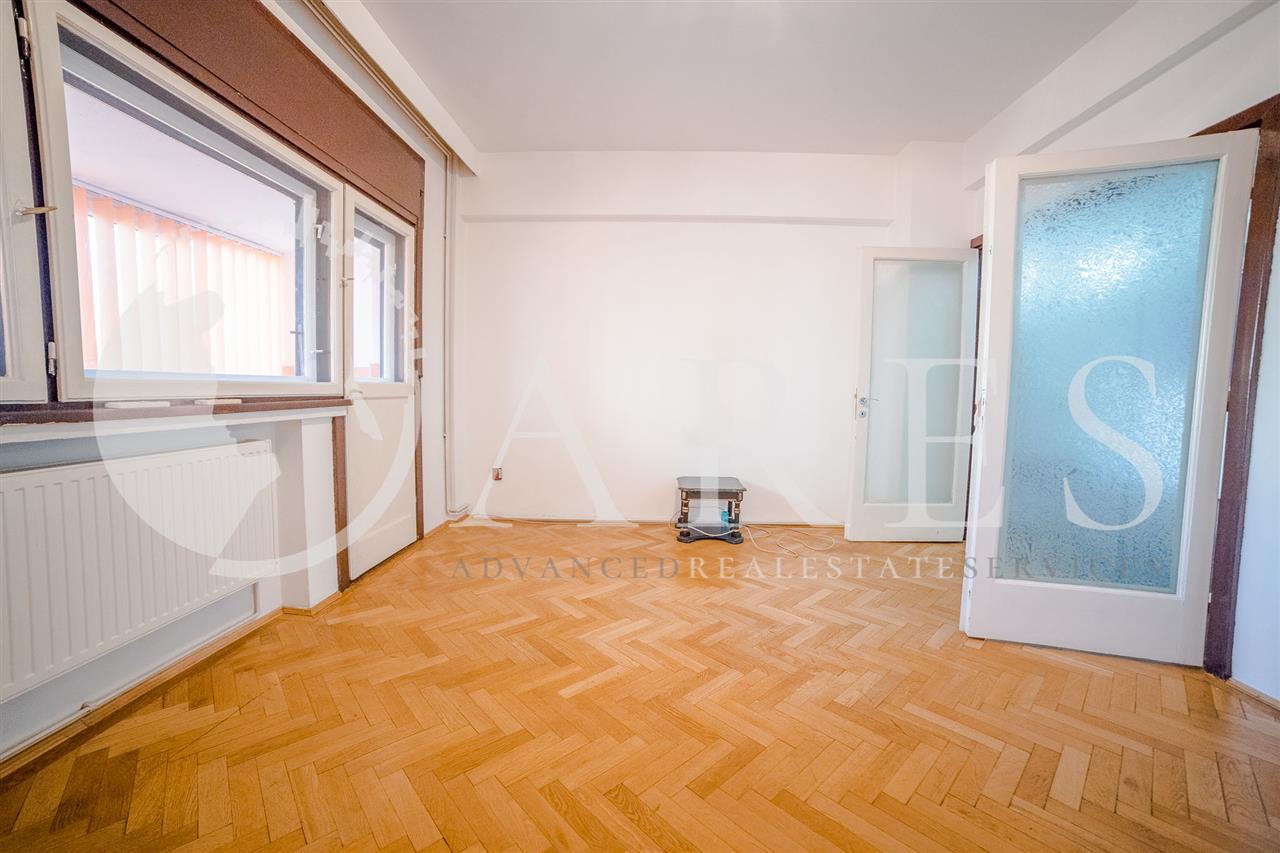 Inchiriere Apartament 4 Camere Romana