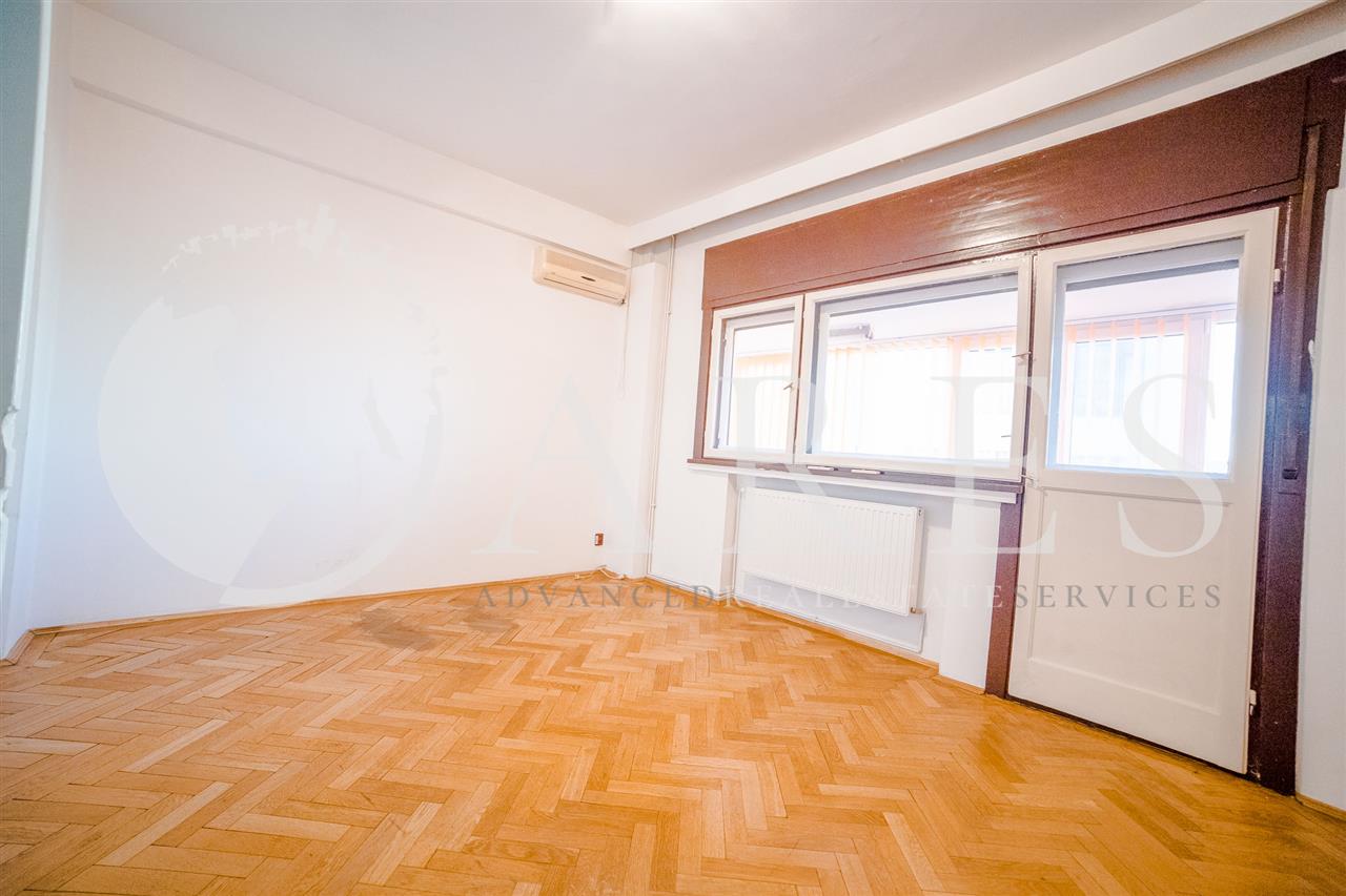 Inchiriere Apartament 4 Camere Romana