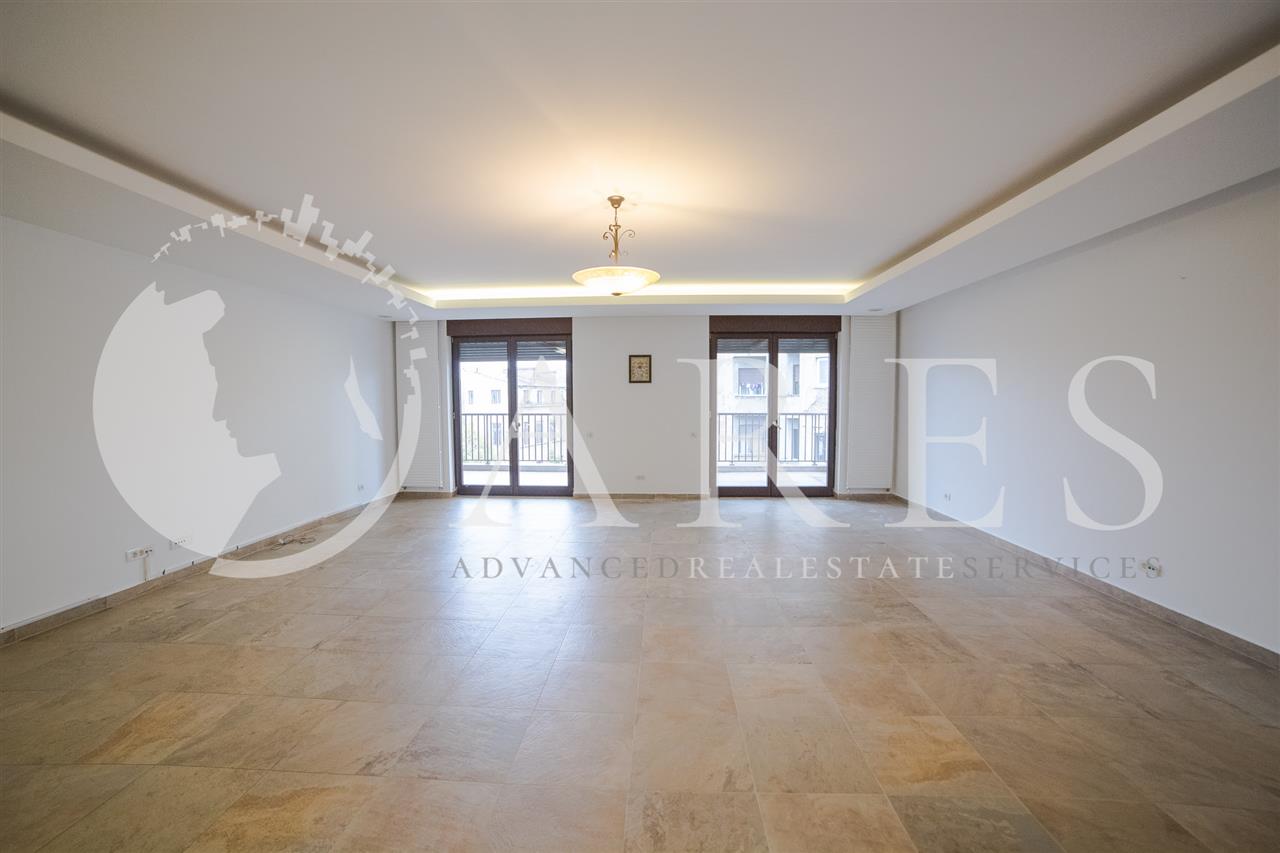 Inchiriere Apartament 4 Camere Romana Penthouse Nemobilat