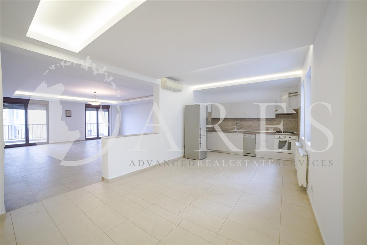 Inchiriere Apartament 4 Camere Romana Penthouse Nemobilat