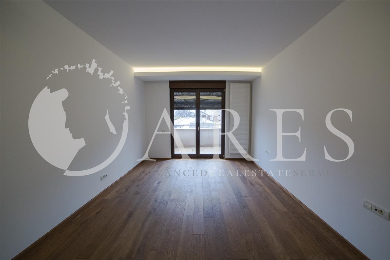 Inchiriere Apartament 4 Camere Romana Penthouse Nemobilat