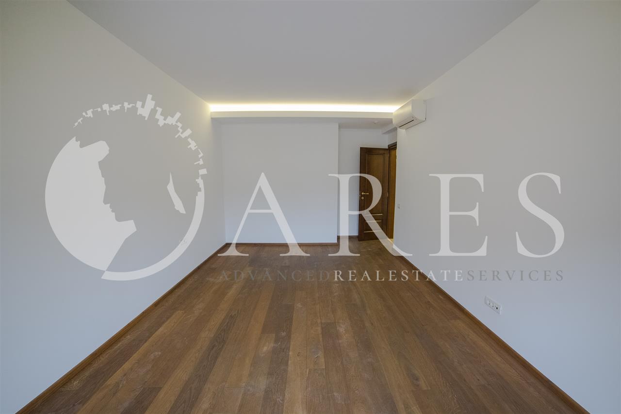 Inchiriere Apartament 4 Camere Romana Penthouse Nemobilat