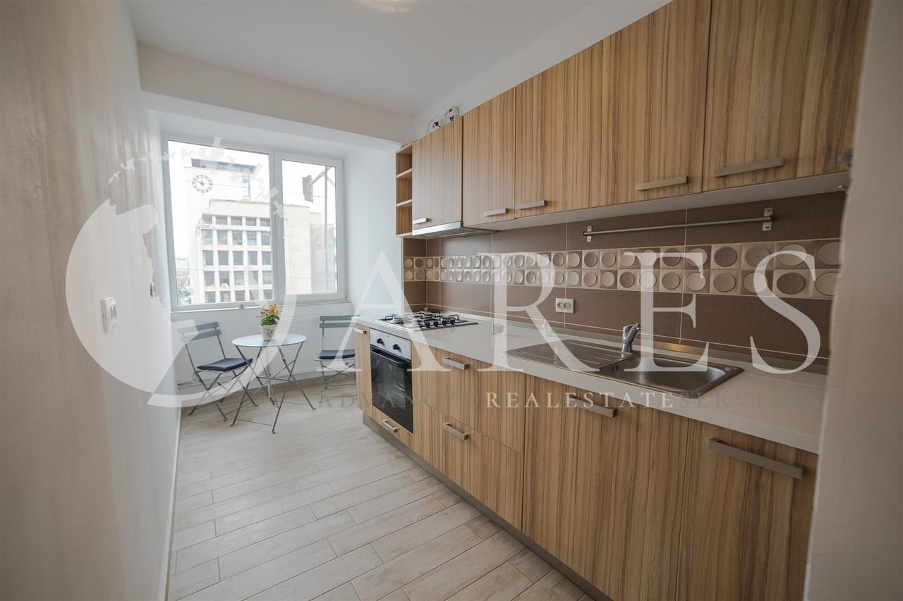 Inchiriere Apartament  3 Camere Calea Victoriei Nemobilat