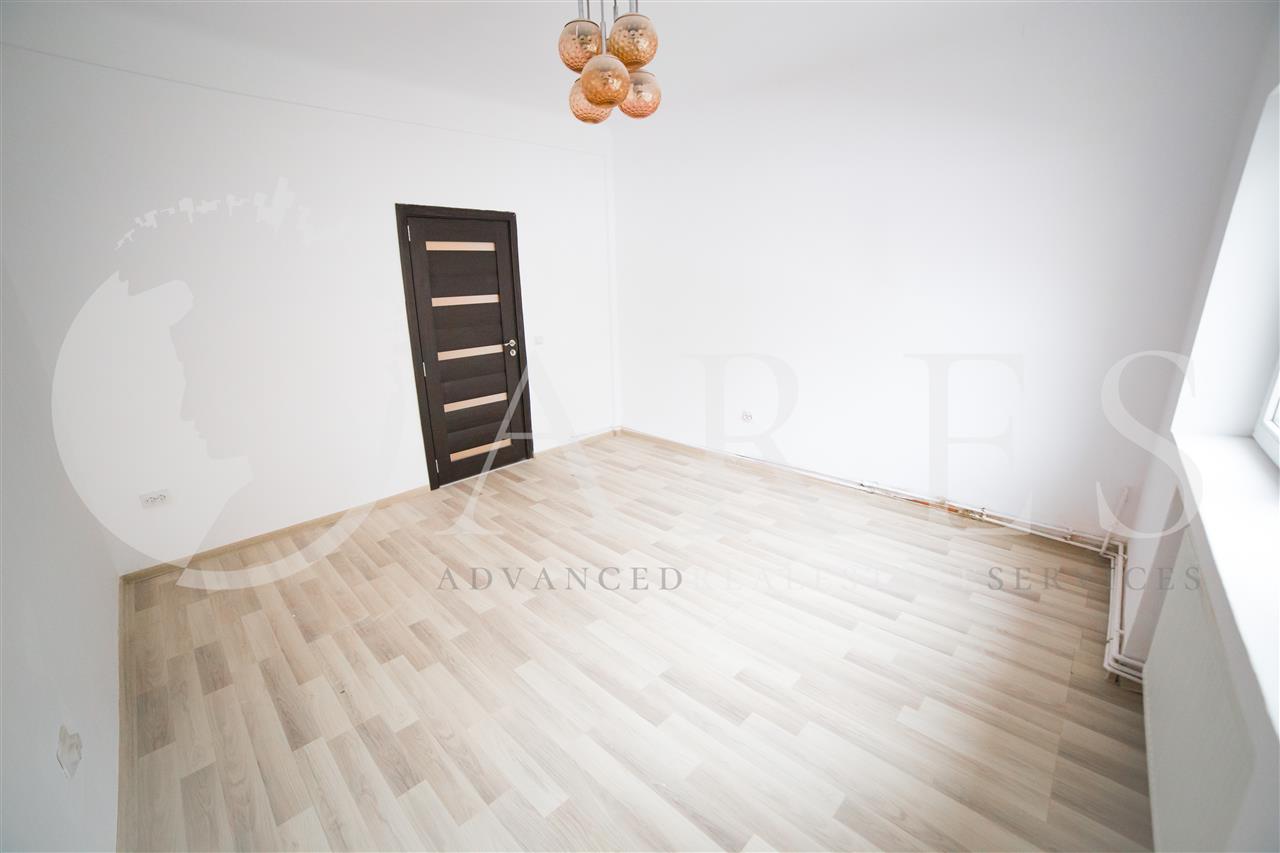 Vanzare Apartament 4 camere UNIVERSITATE Aspect Interbelic IDEAL INVESTITIE Regim Hotelier