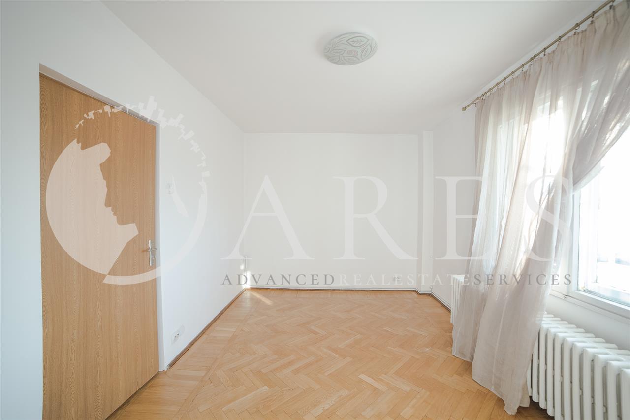 Inchiriere Apartament 4 Camere Romana Ultracentral Nemobilat