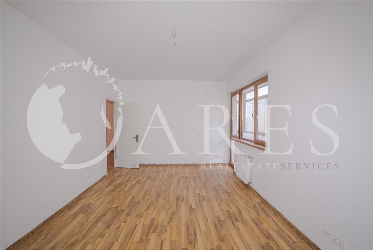 Vanzare Apartament 4 Camere Mihai Bravu