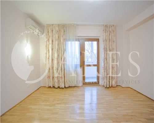 Vanzare Apartament 4 Camere Mall Vitan Mobilat