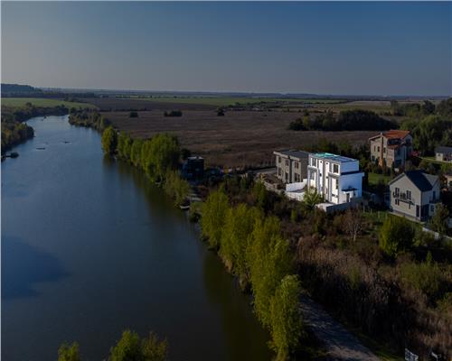 CORBEANCA  VILA PASIVA,4 CAMERE,216 MP,TEREN 387 MP,VEDERE LAC,LA CHEIE!